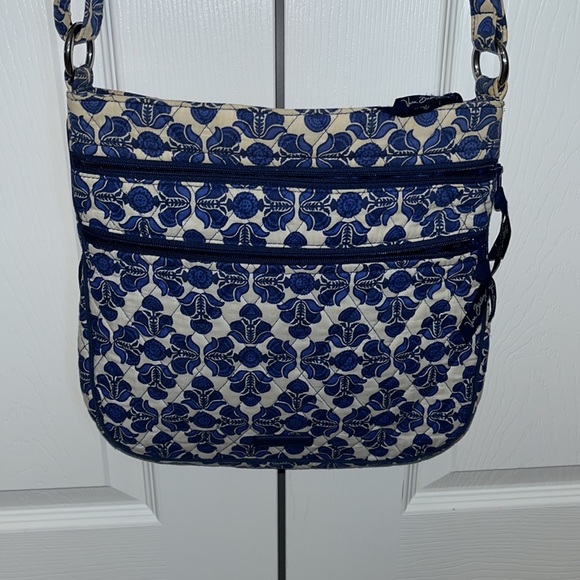 SOLD🎄Vera Bradley crossbody bag - Picture 3 of 7